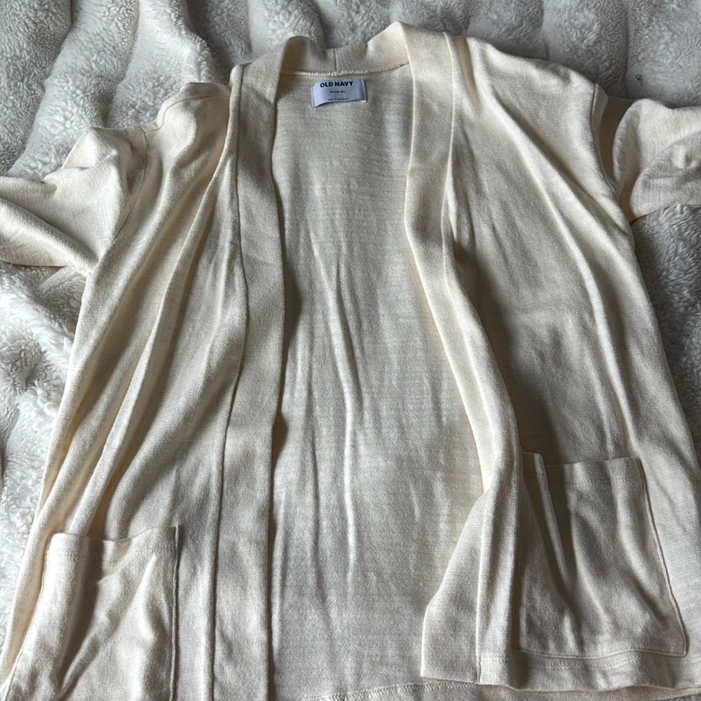 Cream cardigan size extra large 14-16